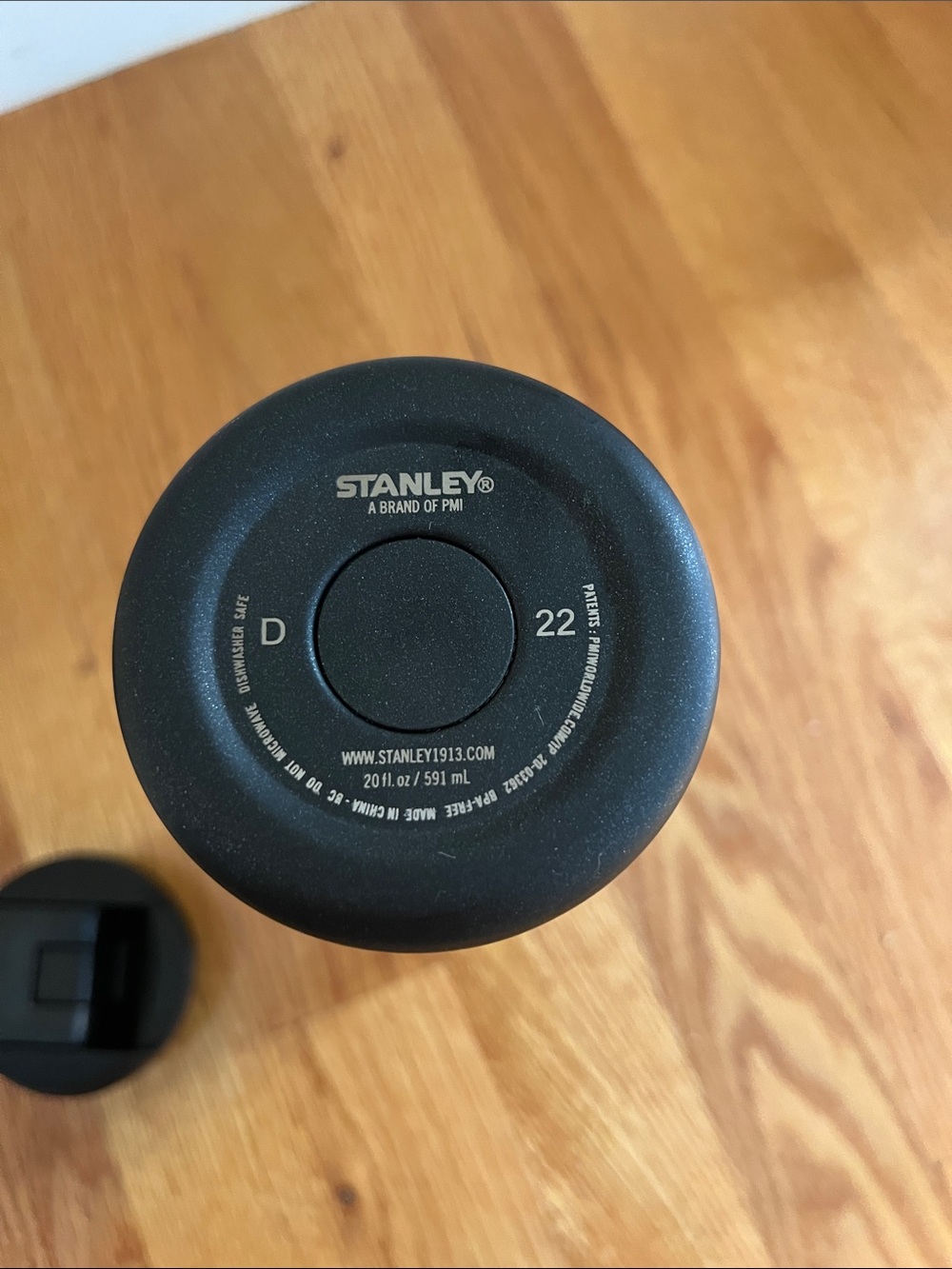 Stanley Aero Light 20 oz Black BPA Free Insulated Bottle - Picture 4 of 7